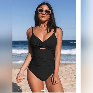 NWT Cupshe Black One-Piece Swimsuit Womens Large